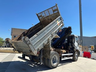 Iveco ML180E28 Grúa PM250 Volquete