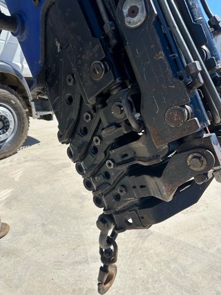 Iveco ML180E28 Grúa PM250 Volquete