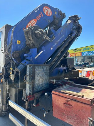 Iveco ML180E28 Grúa PM250 Volquete