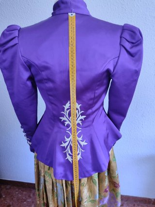 Traje Regional Baturra Morado y Dorado