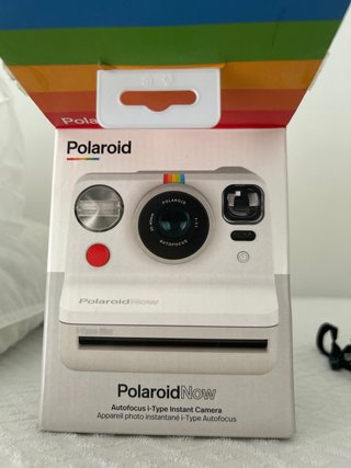 Polaroid Now macchina fotografica mai usata