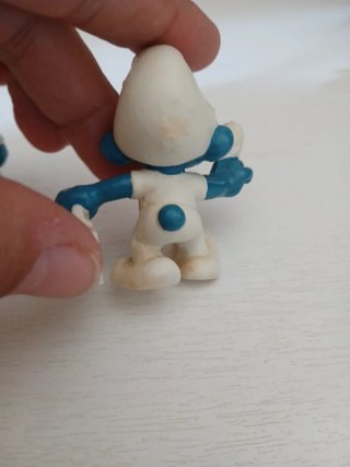 Set 2 Puffi con segni di ingiallimento