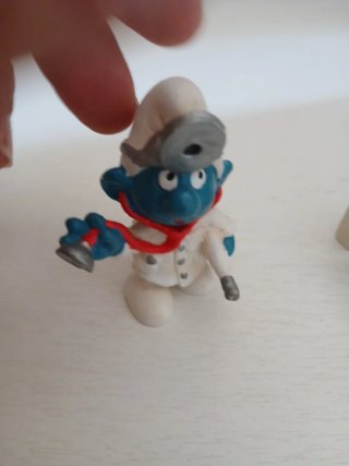 Set 2 Puffi con segni di ingiallimento