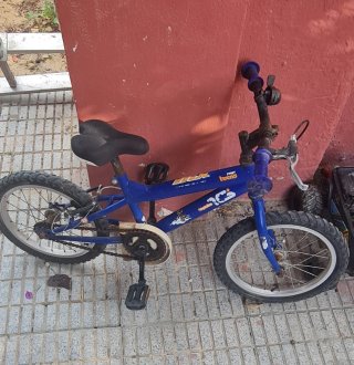 Bicicleta infantil azul
