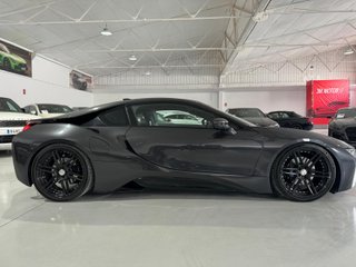 BMW i8 PURE INPULSE MANHART RACING 362 CV