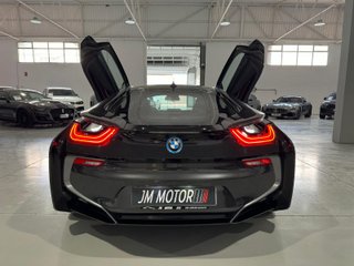 BMW i8 PURE INPULSE MANHART RACING 362 CV