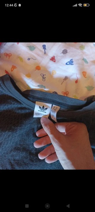 Camiseta negra básica