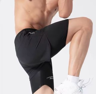 Pantalón corto deportivo negro