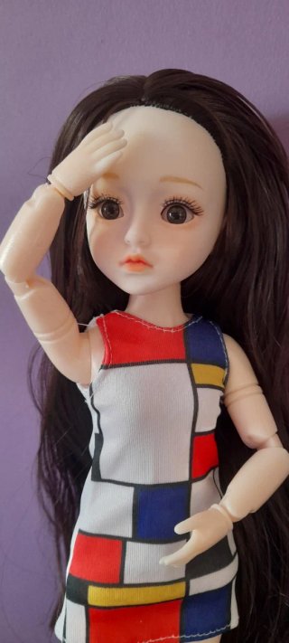 Muñeca articulada estilo Mondrian