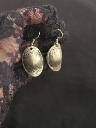 Pendientes ovalados texturizados