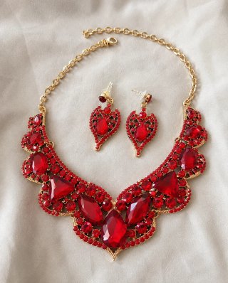 Conjunto Joyas Rojo y Dorado Elegante
