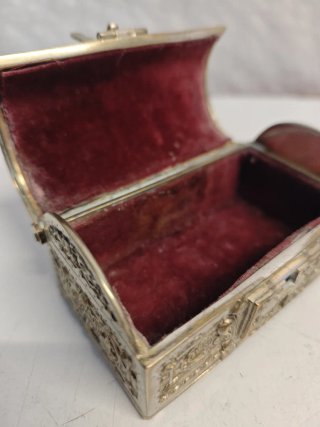 Cofre joyero antiguo metal dorado y plateado