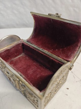 Cofre joyero antiguo metal dorado y plateado