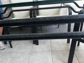 Mesa de cristal y metal negra
