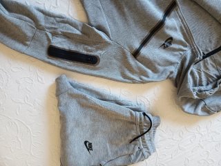 Chándal Nike Tech Gris + pantalón regalo XL niño