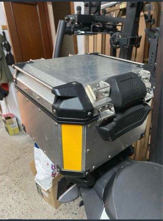 Givi Trekker Outback 42L Top Case