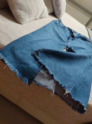 Falda vaquera midi/ larga Stradivarius Talla 42