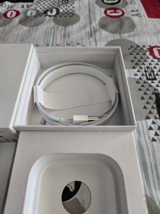 AirPods A2032 A2031 A1602 con estuche