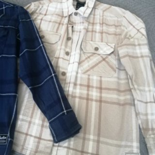 2 Camisas/Sobrecamisas a cuadros