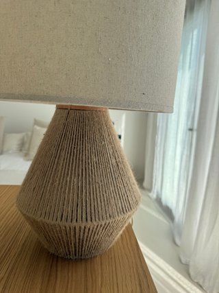 Lámpara de mesa lino y cuerdas de yute
