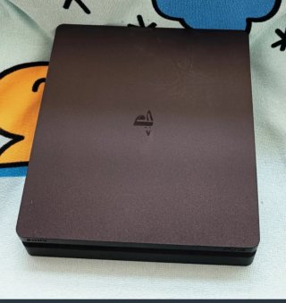 PS4 (PlayStation 4) Negra + 2 Mandos