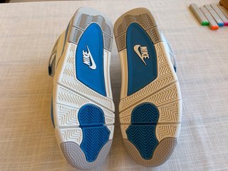 Zapatillas Jordan 4 Azul y Blanco