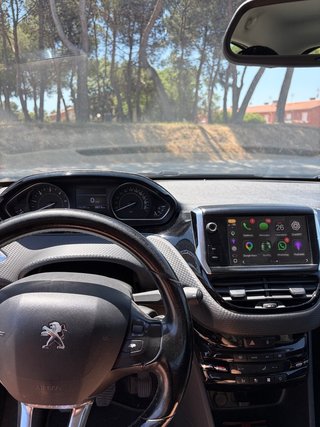 Peugeot 208 2016