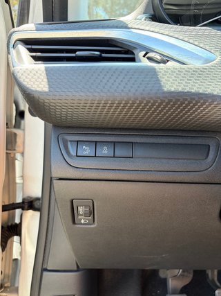 Peugeot 208 2016