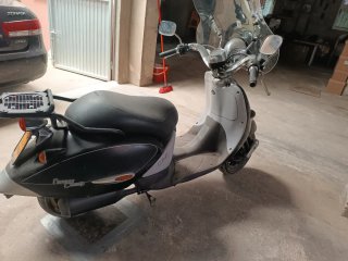 Aprilia Compay Scooter Negra/Gris