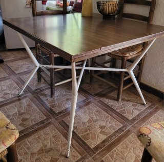 Mesa cuadrada hierro y railite
