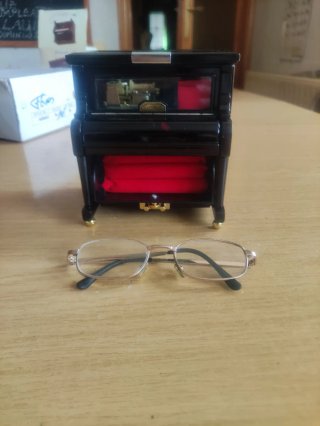 Caja de música joyero piano