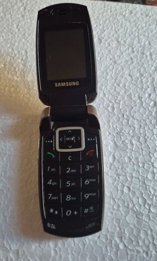 LOTTO DI 7 TELEFONI CELLULARI VINTAGE – ANNI 2000