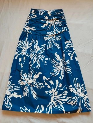 Conjunto Falda Midi y Blusa Estampada
