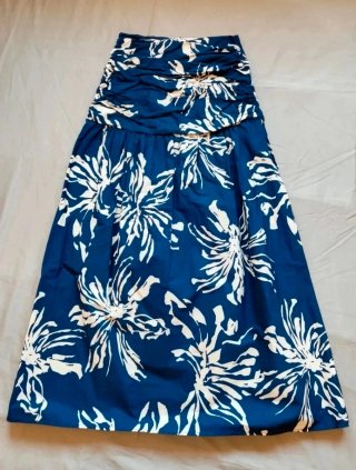 Conjunto Falda Midi y Blusa Estampada