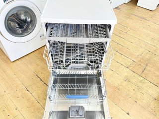 LAVAVAJILLAS BOSCH 3 BANDEJAS A+++. CON GARANTÍA