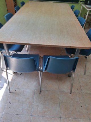 Mesa grande madera + 10 sillas