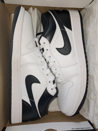 Zapatillas Air Jordan Negras y Doradas