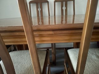 Mesa comedor ovalada extensible madera