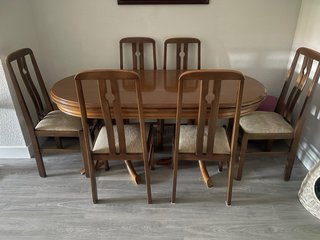 Mesa comedor ovalada extensible madera
