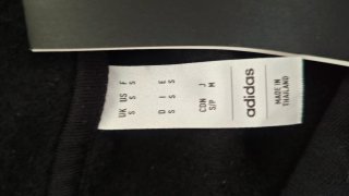Sudadera Adidas básica negra