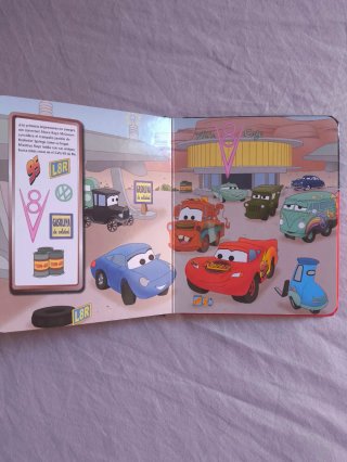 Libro infantil Busca y encuentra Cars