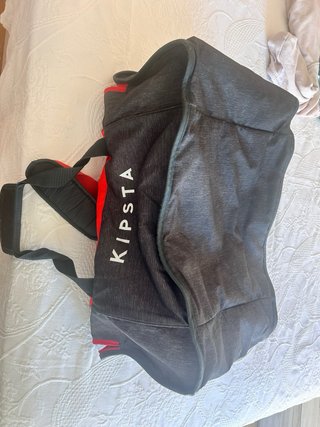 Mochila Gimnasio KIPSTA Negra y Roja