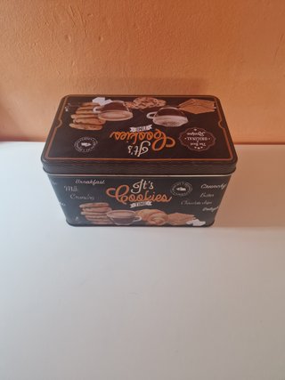 Scatola di latta porta biscotti/caffe'
