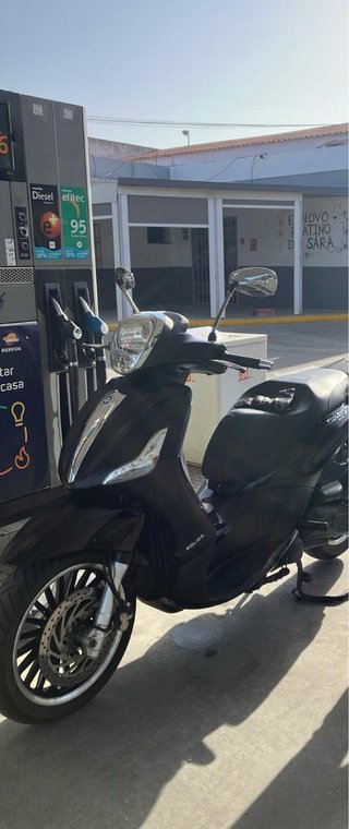 Piaggio Beverly 300 Police