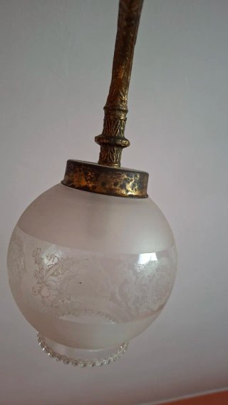 Lámpara de hierro antigua 7 tulipas cristal