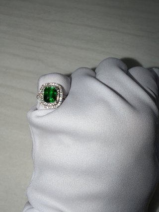 Anillo Oro Blanco Tsavorita y Diamantes