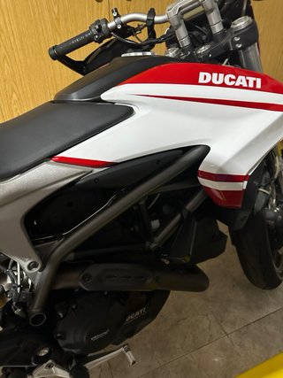 Ducati Hyperstrada 821