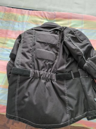 Chaqueta de moto negra