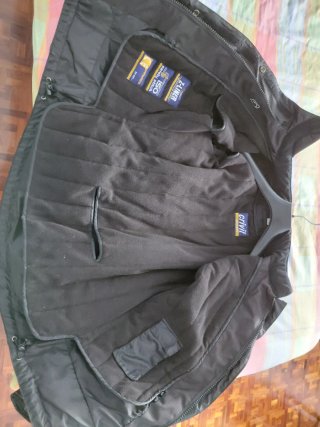 Chaqueta de moto negra
