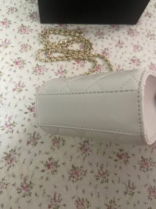 Borsa Chanel Bianca con Catena Dorata